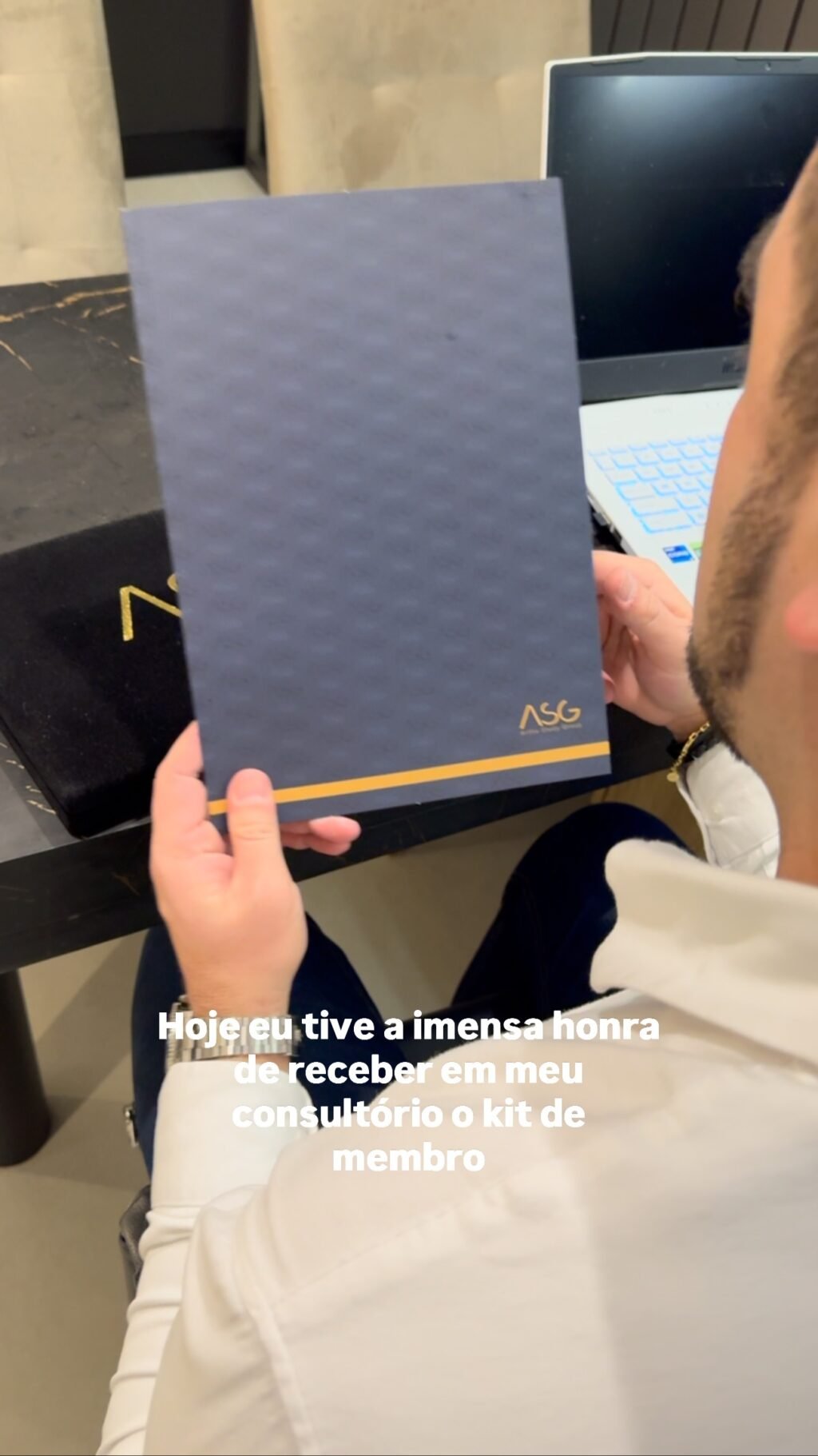 Instagram post from dr.molinari.cirurgia. This post is in position 6.